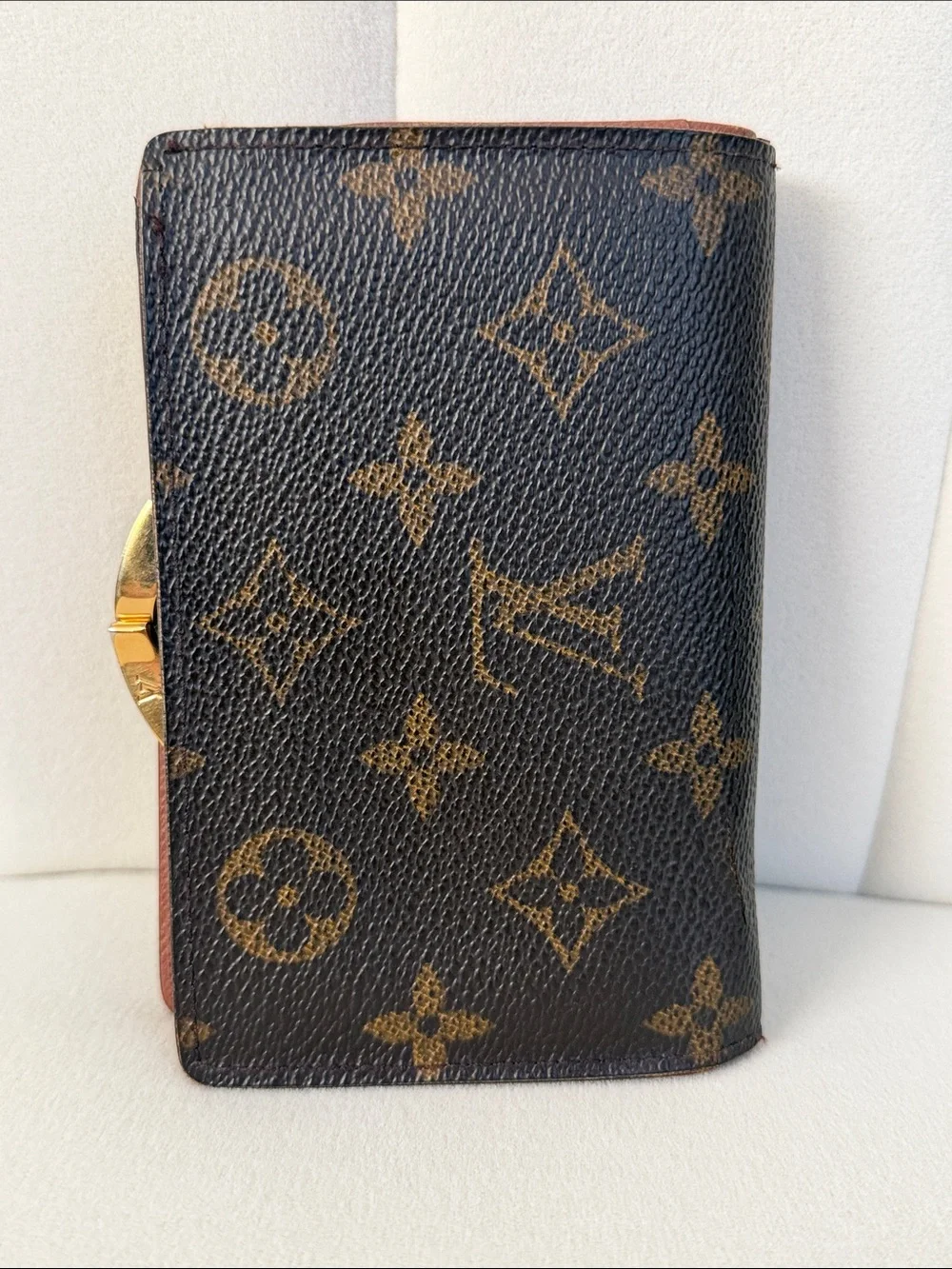 Louis Vuitton Monogram Kiss Lock Wallet Vintage Soft Snap Edge Shows Wear